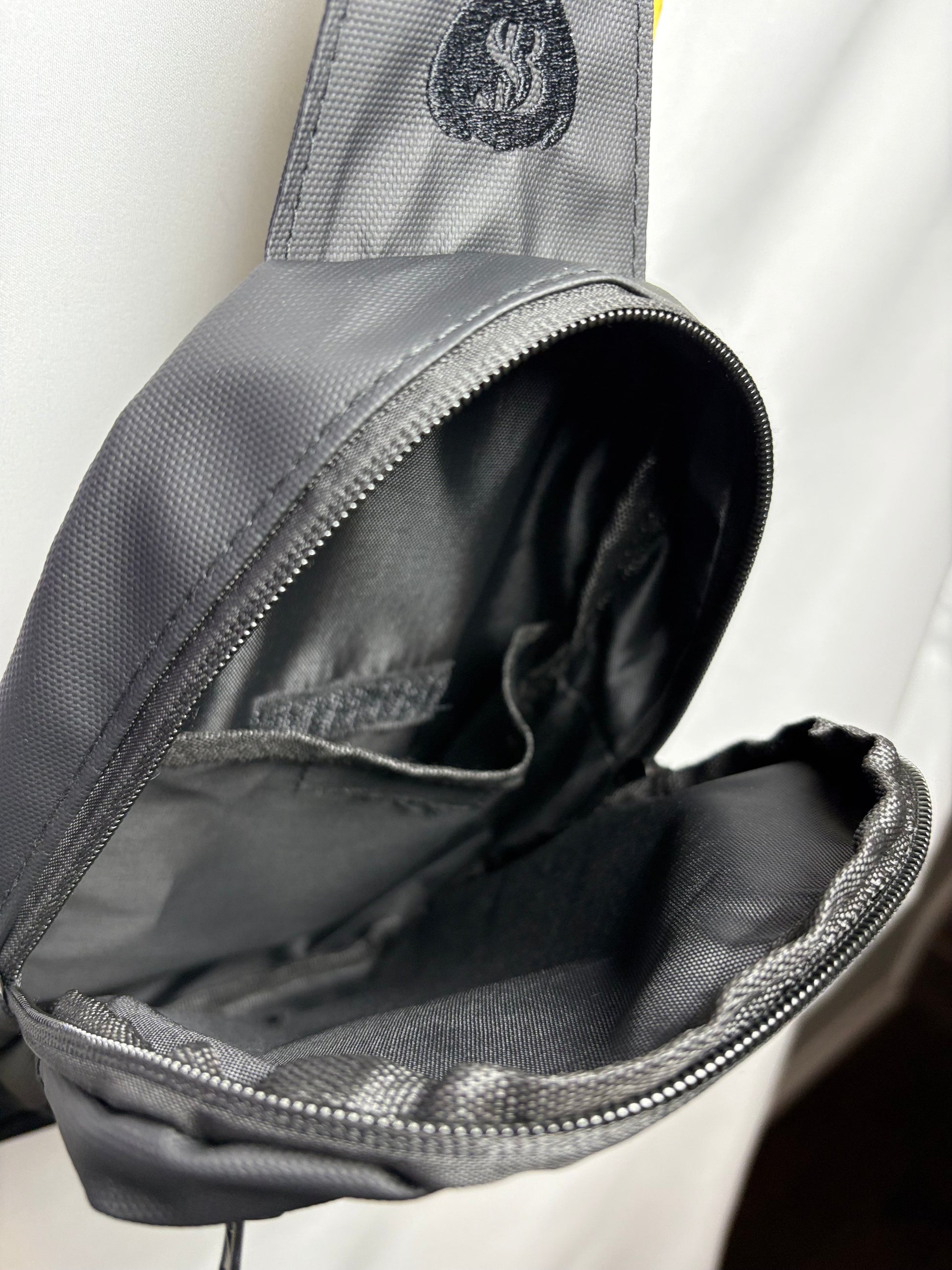 Bolsa de losa negra