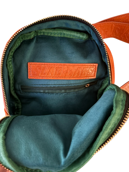 Charizard - Dragon Skin Leather Exclusive Slab Bag